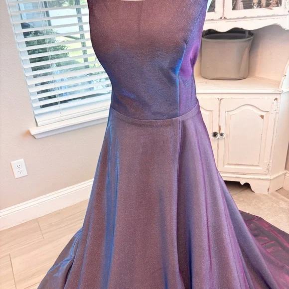 NEW Purple Iridescent Long Prom Dress NWOT Size XL/16 - Picture 5 of 14